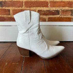 Matisse White Mid-Calf Cowboy Boots